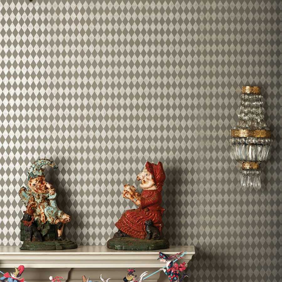 Cole and Son Whimsical Titania 103/14057 Wallpaper