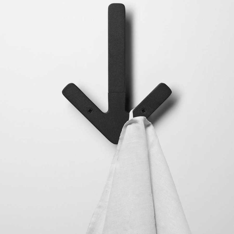 Design House Stockholm Arrow Flip Down Hangers - Black