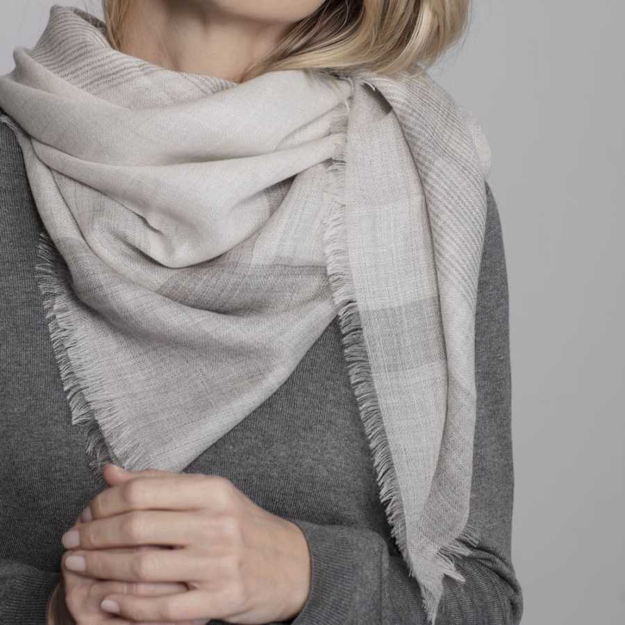 Elvang Milan Scarf - Light Grey