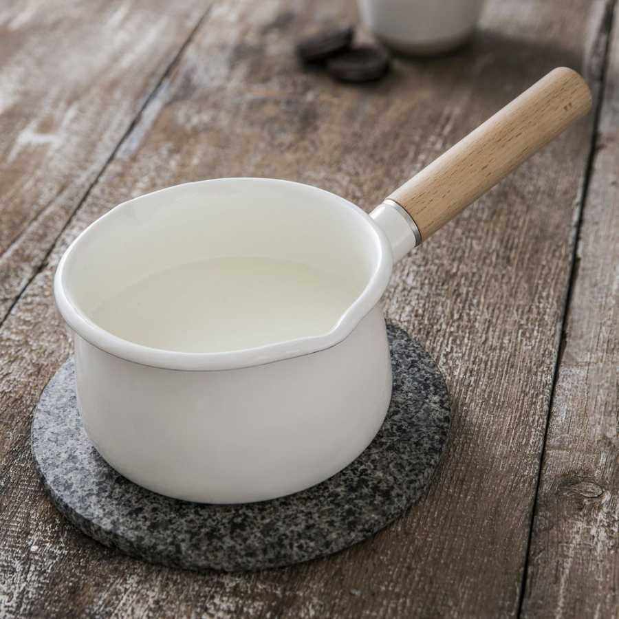 Garden Trading Enamel Milk Pan