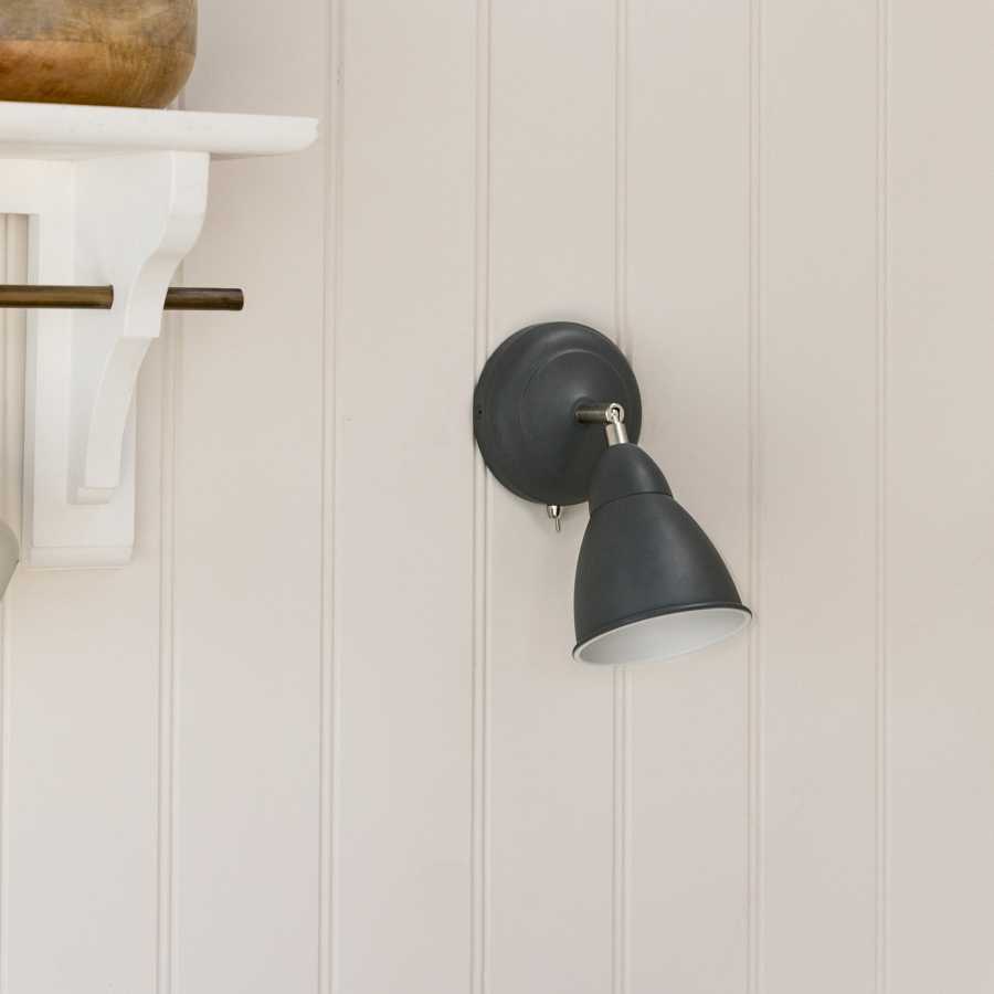 Garden Trading Harlaxton Wall Light Carbon Steel