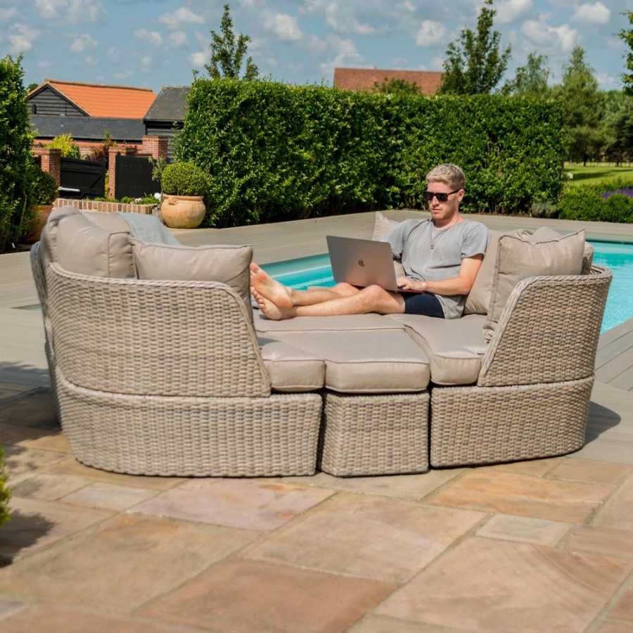 Maze Cotswold Outdoor Sofa Set & Daybed