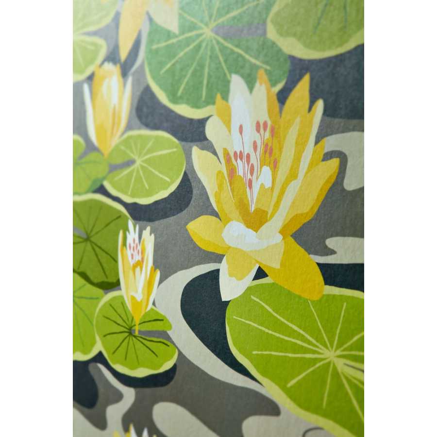 Ohpopsi Ichika Waterlily IKA50105W Wallpaper - Charcoal & Mustard